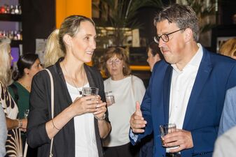 Judith Schönenstein (Vizepräsidentin Deutscher Tierschutzbund), Rene Schneider (MdL, SPD)